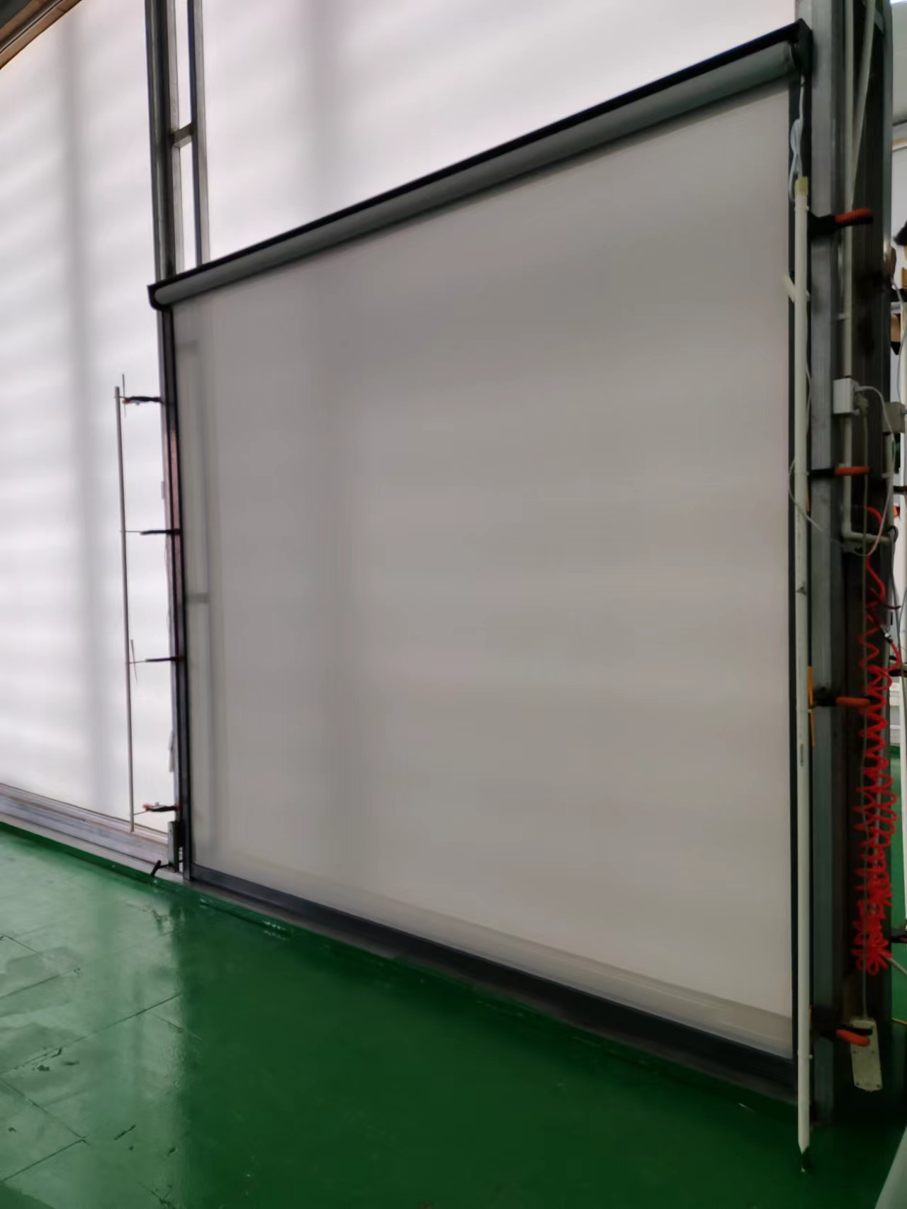 التحكم الذكي مقاوم للماء الستا - مراجعة Outdoor Power Blinds وسعره