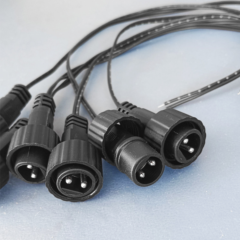موصل LED خارجي ثنائي الأطراف م - مراجعة Outdoor Power Hub وسعره